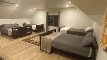 2 chambres, fer et planche à repasser, lit parapluie, Wi-Fi gratuit