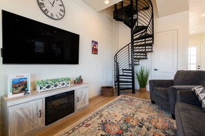 TV connectée, cheminée