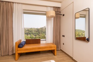 Colchones Select Comfort, minibar y caja de seguridad en la habitación 