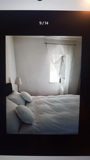 1 chambre, coffres-forts dans les chambres, fer et planche à repasser
