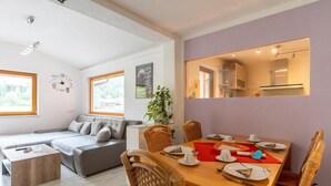 Dining - Apartment Neukirchen near Ski Slopes (Neukirchen am Großvenediger)