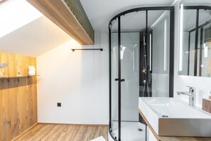 Douche, séchoir à cheveux