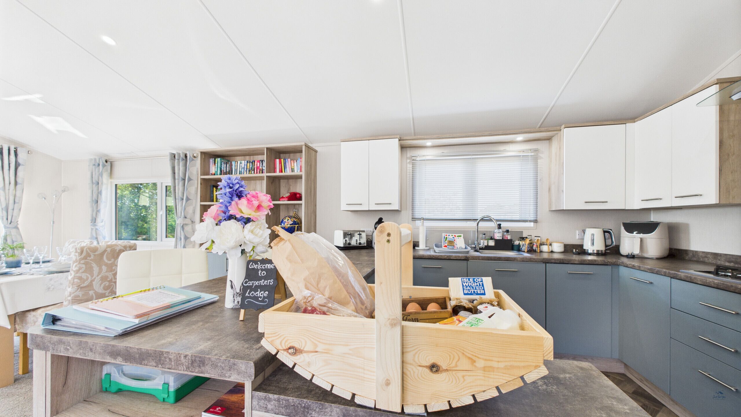 Réfrigérateur, micro-ondes, four, lave-vaisselle