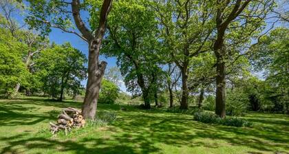 Carpenters Lodge, the perfect dog friendly retreat.