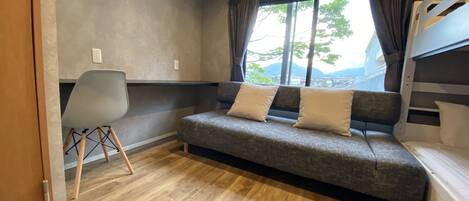Deluxe House | 5 bedrooms, desk, free WiFi