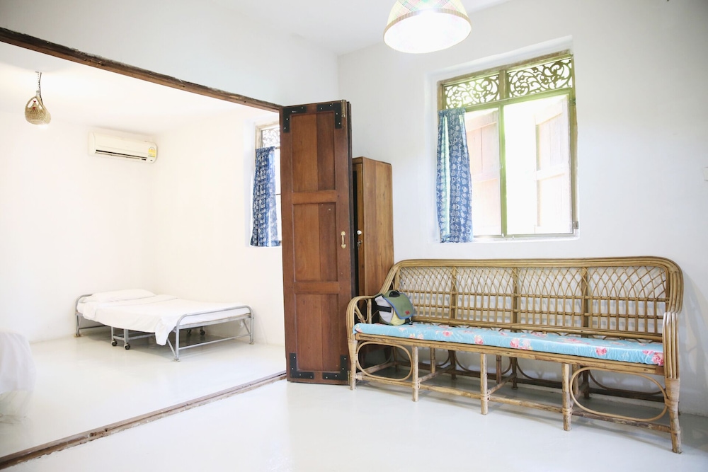 บ้านน้อยนอนม่วน Baannoi Nornmuan Homestay and Workshop Chiang Mai by null