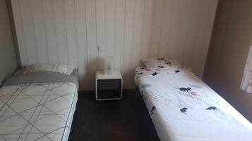 2 makuuhuonetta, vauvan matkasÀnky, Wi-Fi, vuodevaatteet