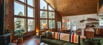 Summer camp is here at Cle Elum Cabin! Featuring a private hot tub, shuffleboard, games galore, fully stocked kitchen and much more!