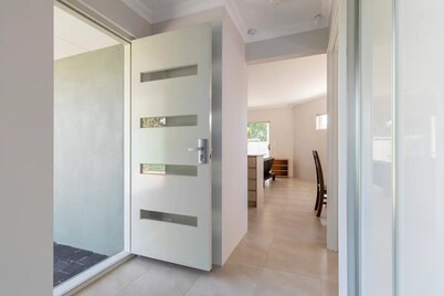 Cosy Modern Home close to Fremantle