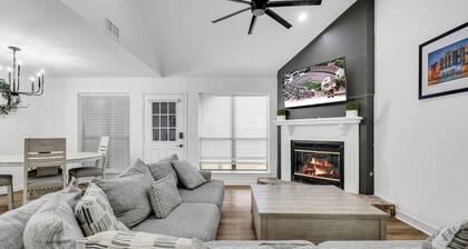 Heart of MSU Modern Townhouse | 3BR | Garage