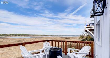 Otter Space | Waterfront | Dog Friendly | Hot Tub