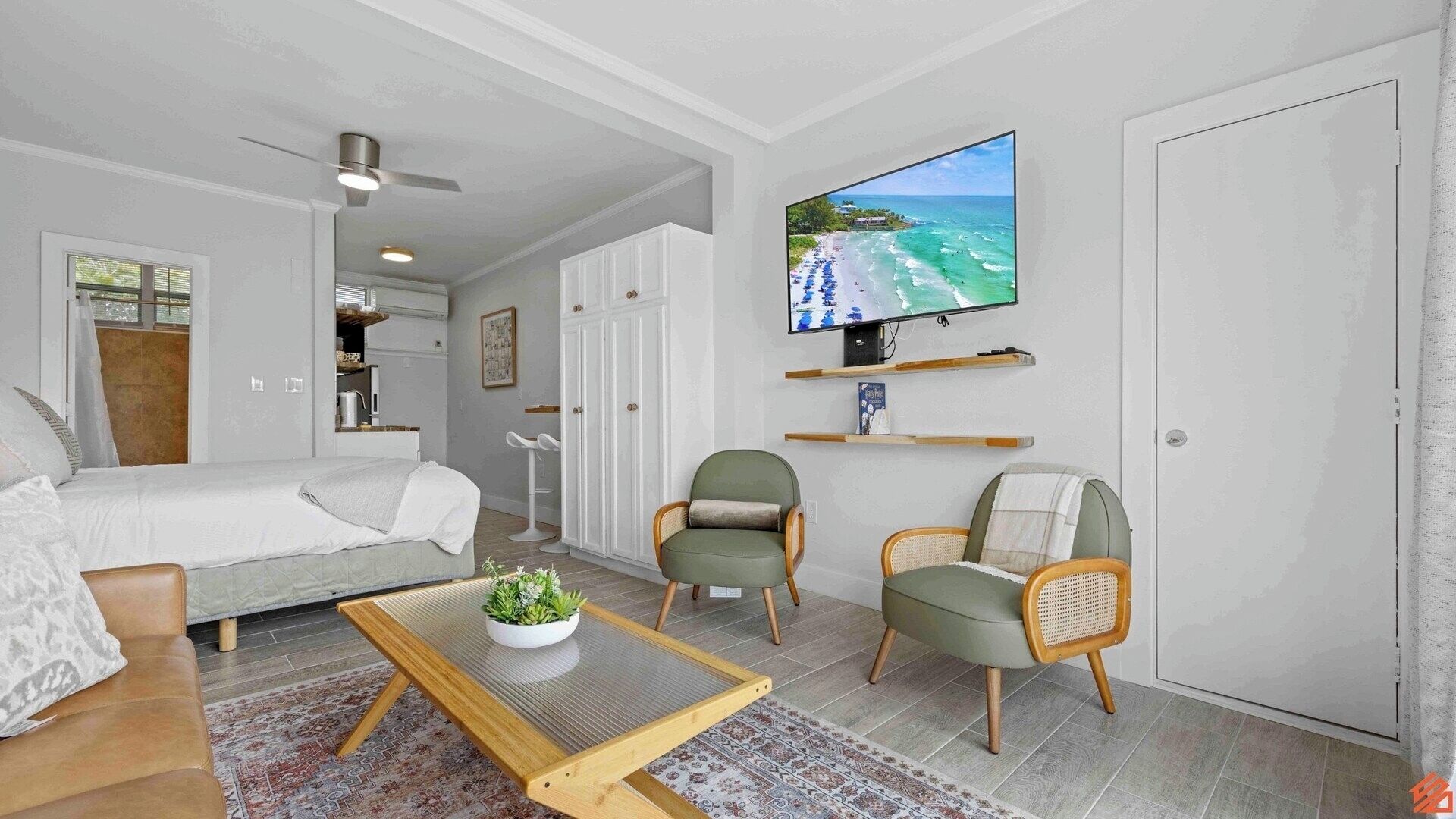 1 camera, Wi-Fi, lenzuola