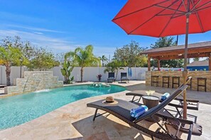 Pool - New! Amazing Heated Pool, 12 min to Beach & IMG (Bradenton)