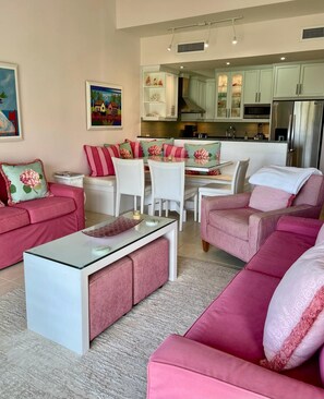 TV - Breathtaking Oceanfront Villa Close to Beach(183) (Humacao)