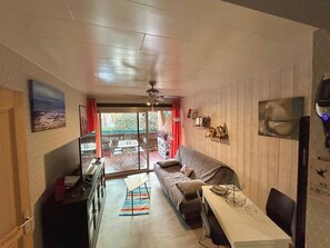 TV - Perfectly Equipped Ground Floor Apartment - Close to Beach and Village - Argelès-sur-Mer (Argelès-sur-Mer)