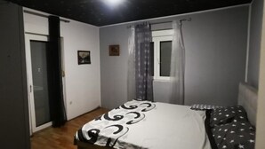 Apartment | 1 bedroom, iron/ironing board, WiFi (free), bed sheets - Remarkable 1-bed Apartment in Split (Split)