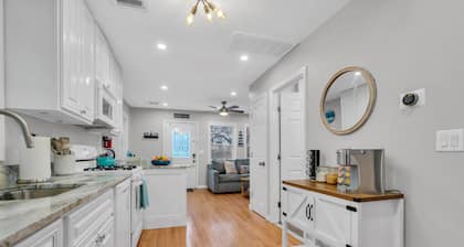 Walk to Beach! 4 Beach Badges Included. BBQ + Fire Pit. Towels + Linens Included