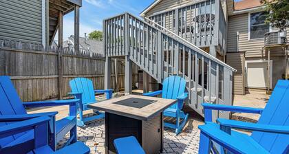 Professionally Managed | 3 Blocks to Beach