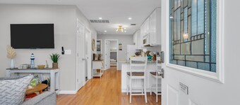 Walk to Beach! 4 Beach Badges Included. BBQ + Fire Pit. Towels + Linens Included