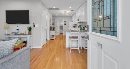 Walk to Beach! 4 Beach Badges Included. BBQ + Fire Pit. Towels + Linens Included