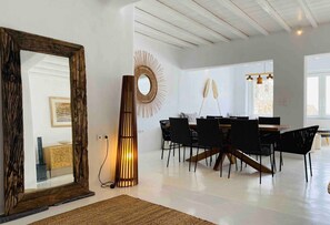 Deluxe-Villa | Esszimmer