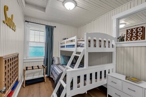 2 chambres, fer et planche à repasser, lit de bébé portatif, Wi-Fi