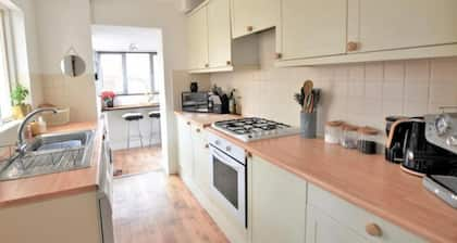 Stamford 2 Bed Terraced House Holiday Or Work