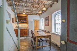 Dining - Historic Rumpel Kammer | Compound (Fredericksburg)