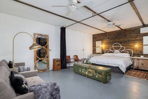 1 室のベッドルーム、WiFi、ベッドシーツ