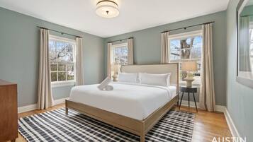 4 habitaciones, escritorio, tabla de planchar con plancha y wifi gratis
