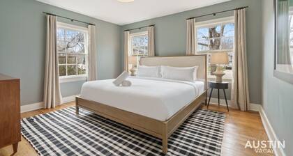 Elegant Escape | Gourmet Kitchen + Outdoor Living