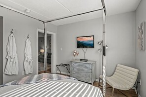 2 bedrooms, desk, free WiFi, bed sheets - Downtown Gatlinburg! Fireplace + Views | Indoor Pool (Gatlinburg)