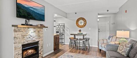 TV, fireplace