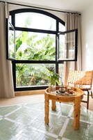 Oasis ( Suite Double Deluxe , 1 très grand lit , vue sur jardin ) | Egyptian cotton sheets, premium bedding, pillowtop beds