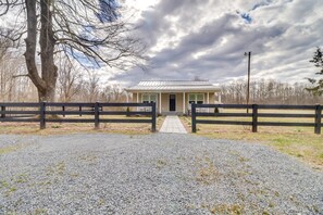 Exterior - Orange Cottage w/ Hiking Access: 1 Mi to Lake Anna (Orange)