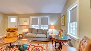 Cottage (2 Bedrooms) | Interior