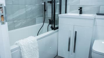 House | Bathroom | Shower, deep-soaking bathtub, hair dryer, towels