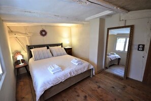 2 bedrooms, iron/ironing board, travel cot, free WiFi - Romantische Zeitreise in Historischer Käserei (Unlingen)