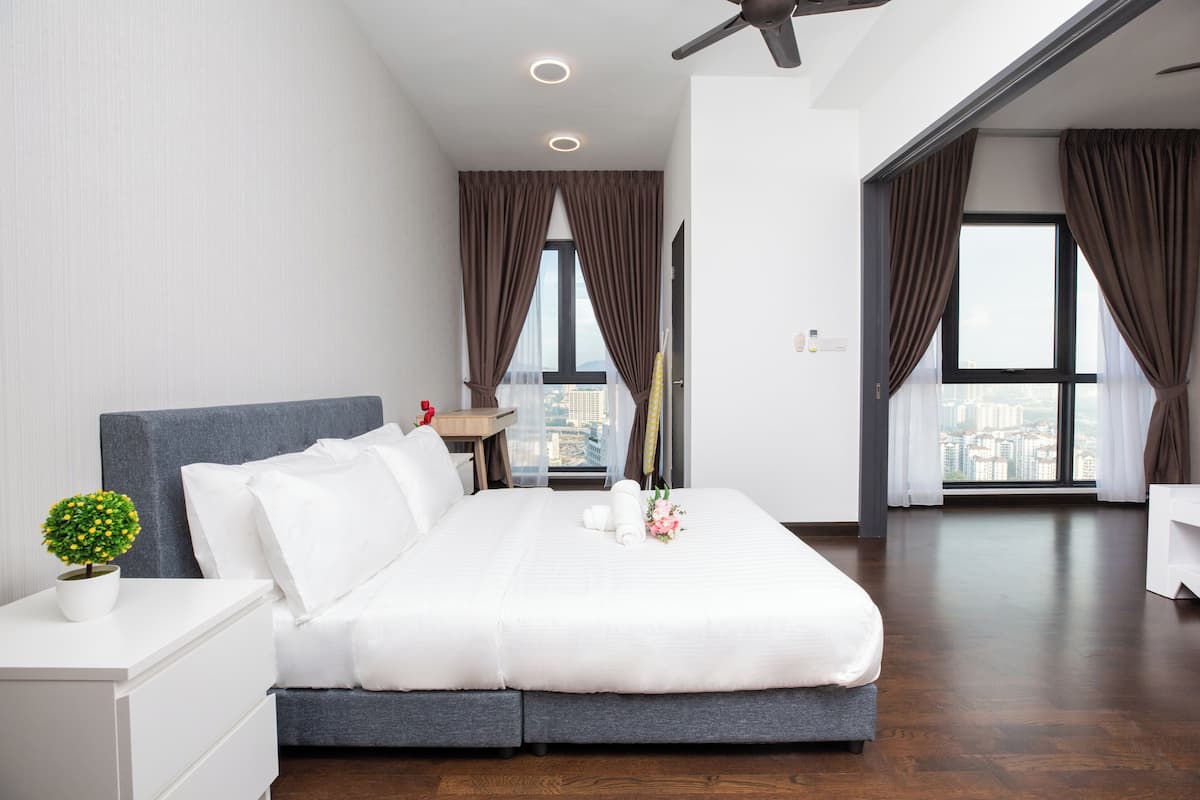 2 bedrooms, iron/ironing board, free WiFi, bed sheets