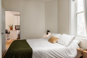 2 Schlafzimmer, Schreibtisch, Bügeleisen/Bügelbrett, kostenloses WLAN