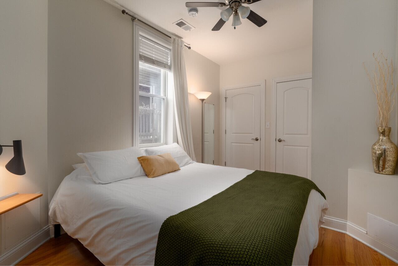 2 bedrooms, desk, iron/ironing board, free WiFi