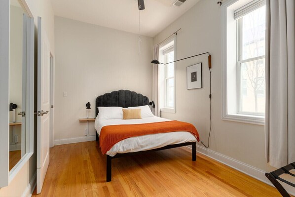 2 bedrooms, desk, iron/ironing board, free WiFi