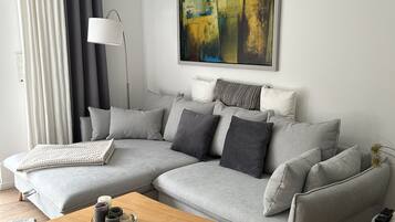 Smart-TV, DVD-Player, Stereoanlage