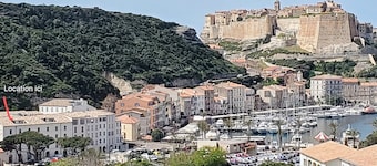 Luxury apartment on the port with 2 terraces, 4 to 8 people