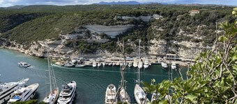 Luxury apartment on the port with 2 terraces, 4 to 8 people