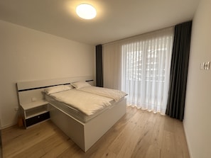 2 soverom, strykejern/-brett, wi-fi og sengetøy