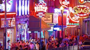 Unclassified image, 5 of 19, button - Amazing Reviews-Great Location-Minutes To Downtown! (Nashville)