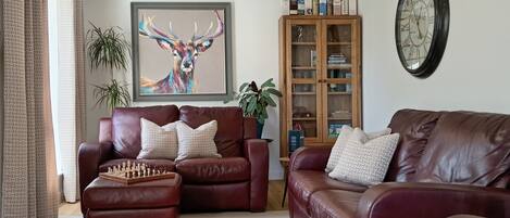 Una Smart TV, libros