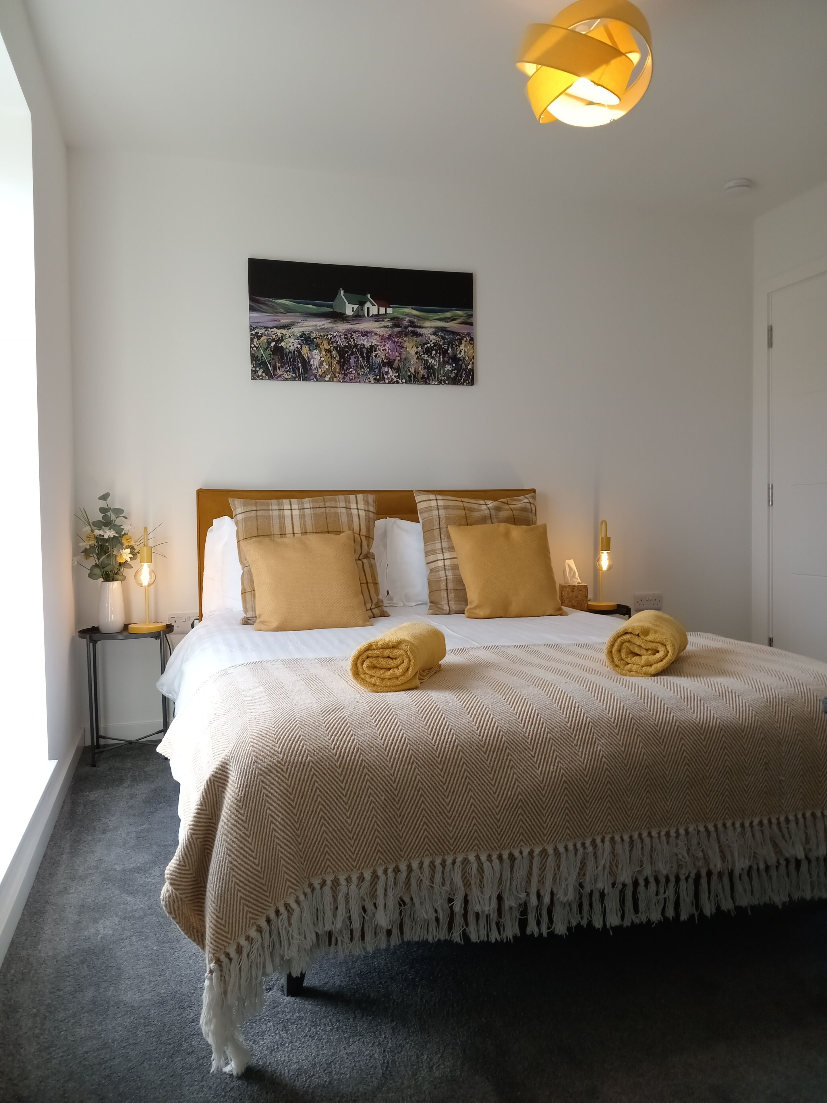 4 bedrooms, desk, iron/ironing board, travel crib