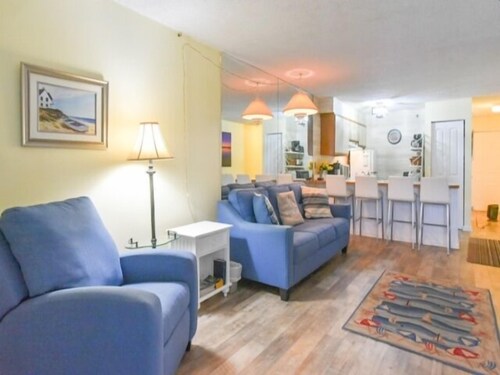 Ocean Block Efficiency Full Kitchen sleeps 4 WiFi